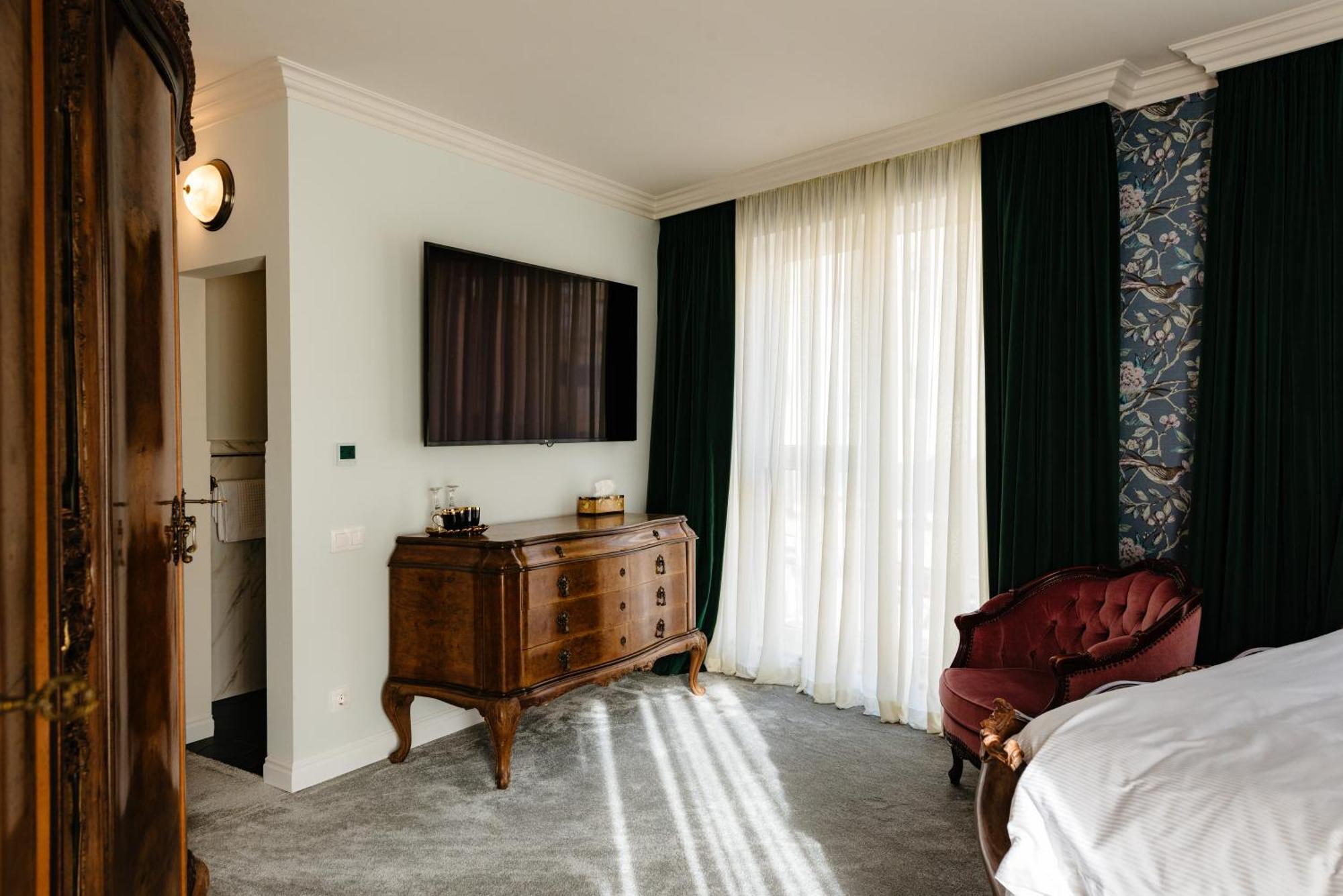 Ateneea Luxury Rooms Cluj-Napoca Ngoại thất bức ảnh